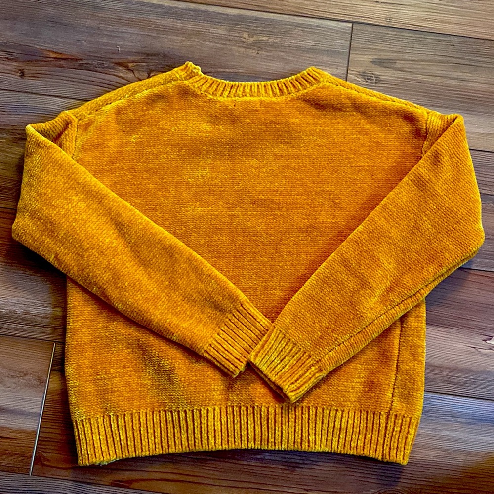 Forever 21 Sweater - Picture 2 of 4